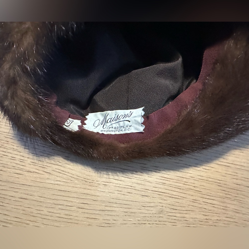 Elegant vintage Maison's brown genuine fur hat, Sz 7 - Picture 7 of 7